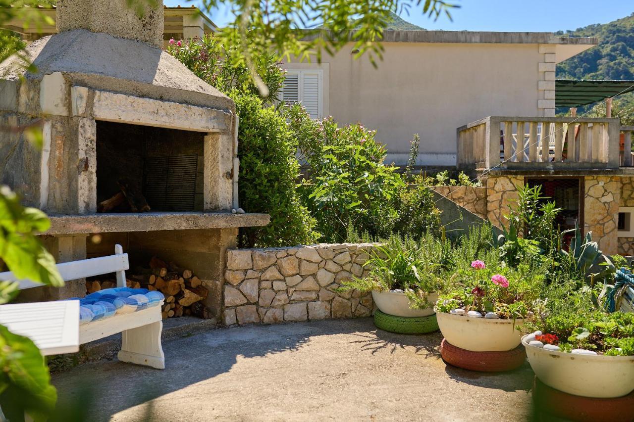 Studio Dolores-Apartment By The Sea Maranovići Extérieur photo