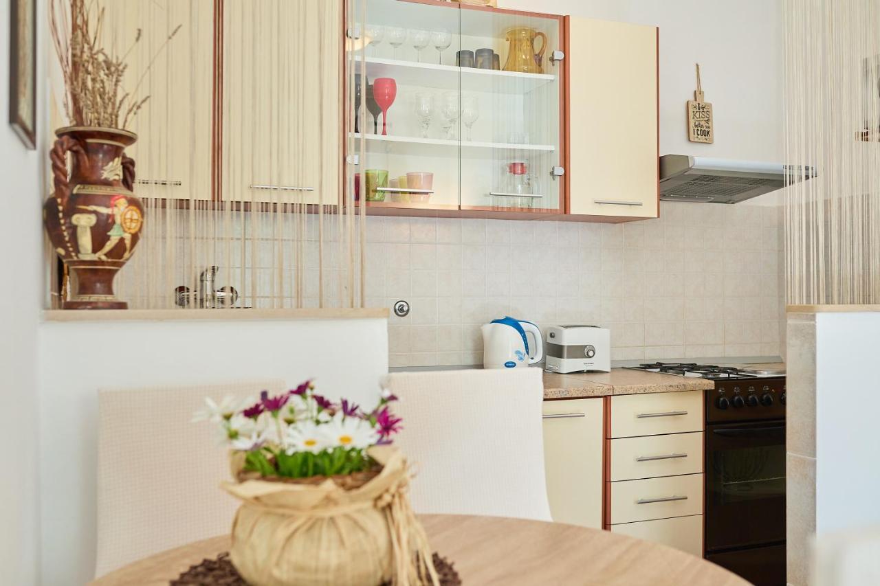 Studio Dolores-Apartment By The Sea Maranovići Extérieur photo