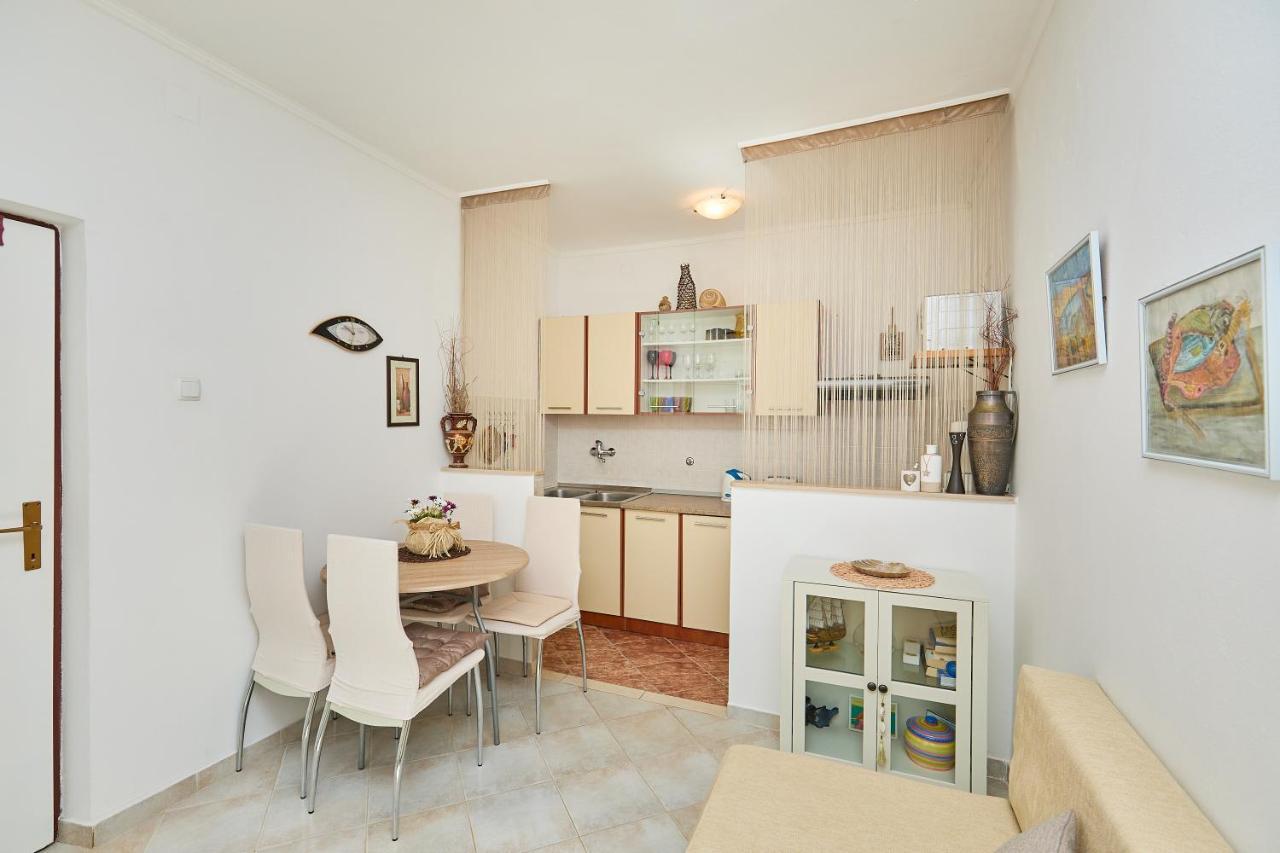 Studio Dolores-Apartment By The Sea Maranovići Extérieur photo